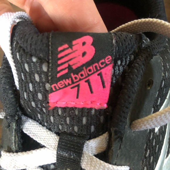 New Balance Black 711 Sneakers - Picture 3 of 6